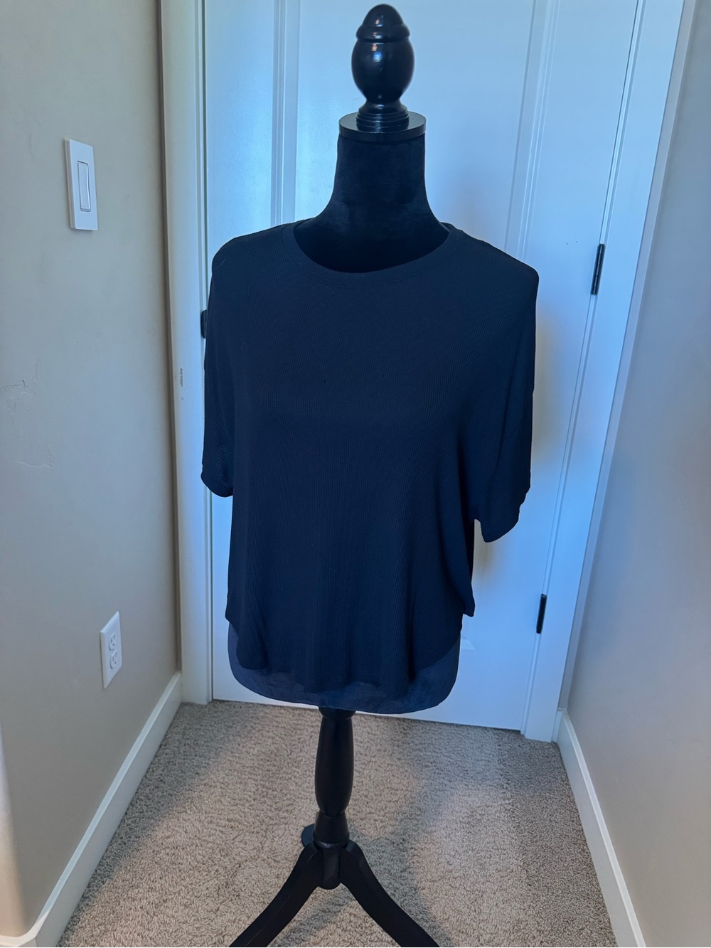 Classic Ribbed Black Women's Short-Sleeve Tee
